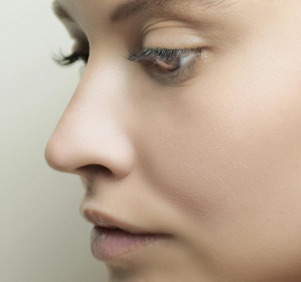 Soin des lèvres en hiver : astuces pour éviter gerçures et fissures